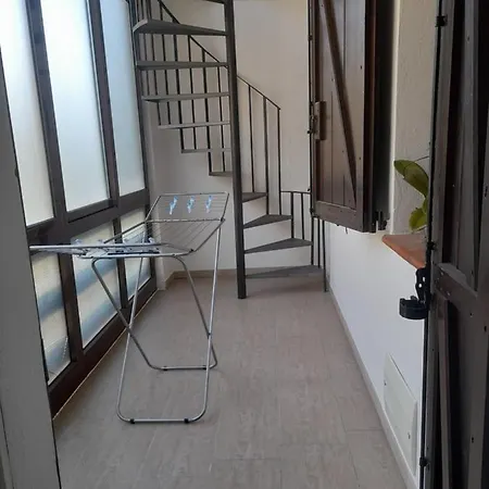 Casa Lizzie, 8 Minutes Walking From The * Capitana