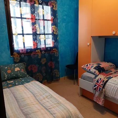 Casa Lizzie, 8 Minutes Walking From The * Capitana
